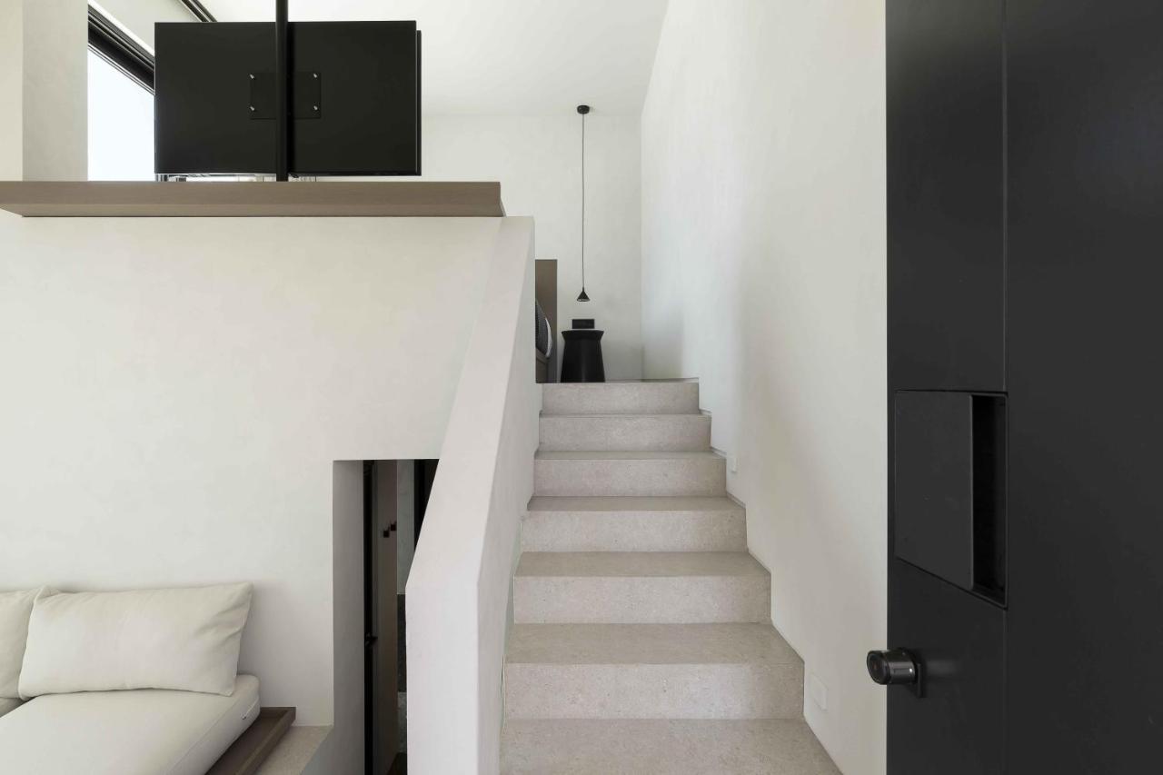 Cubic Mykonos Seafront Design Suites Ornos  Bagian luar foto