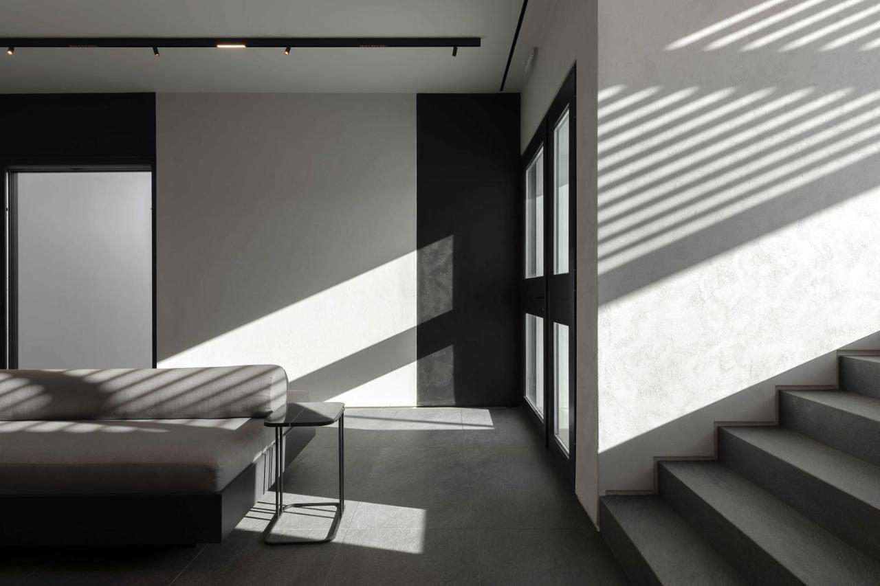 Cubic Mykonos Seafront Design Suites Ornos  Bagian luar foto