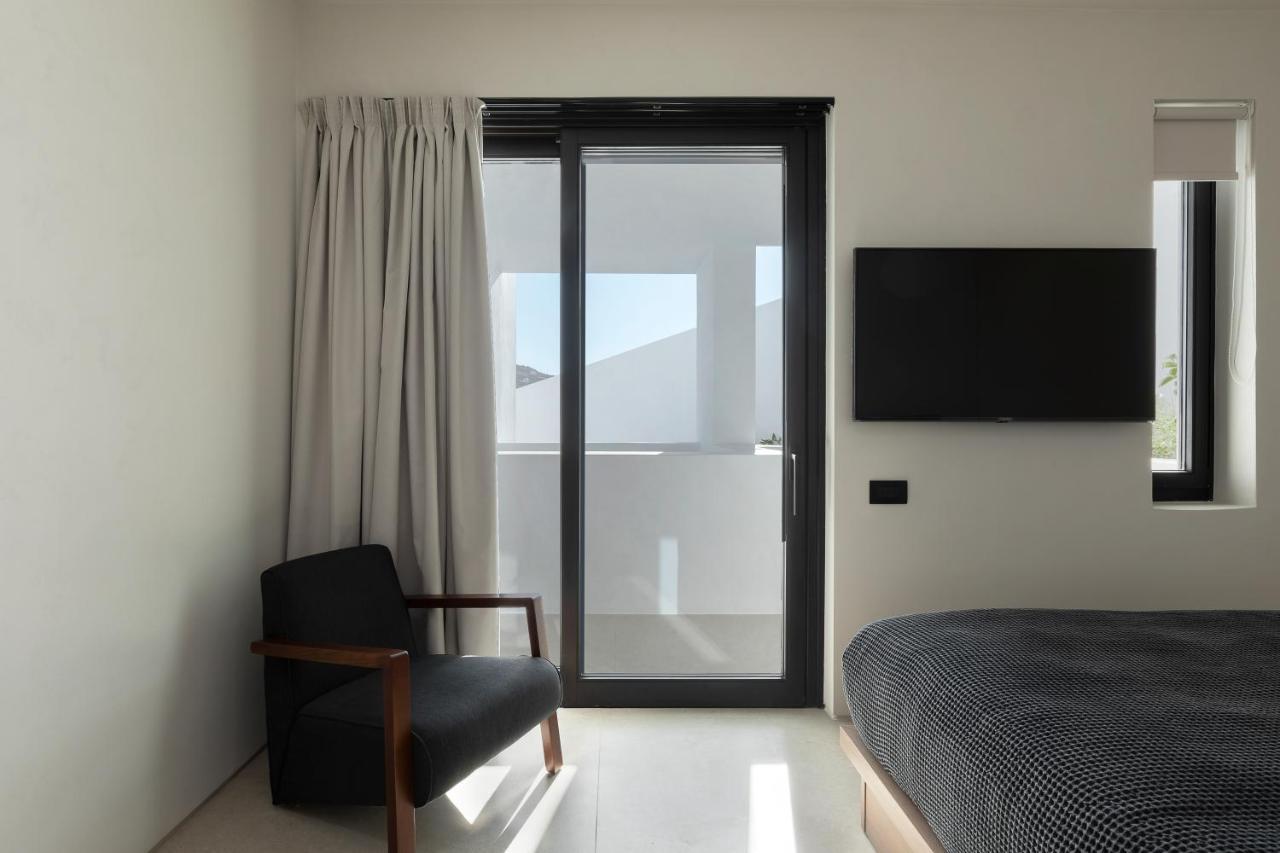 Cubic Mykonos Seafront Design Suites Ornos  Bagian luar foto