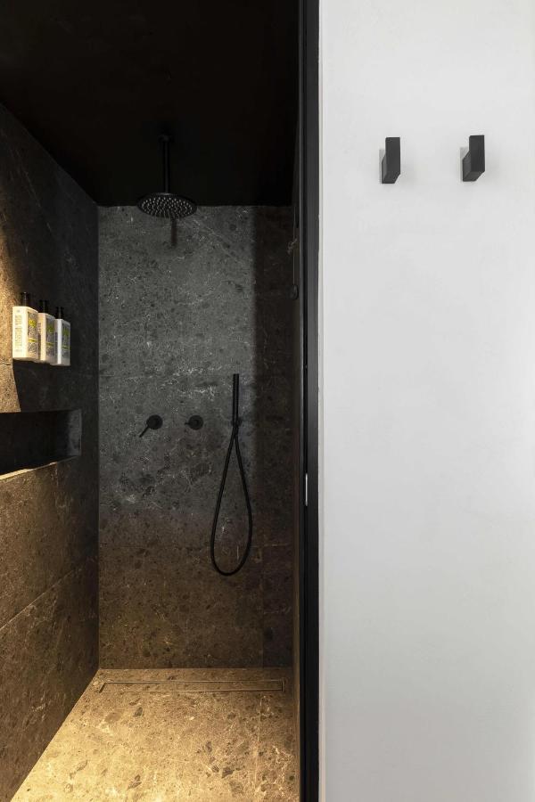 Cubic Mykonos Seafront Design Suites Ornos  Bagian luar foto