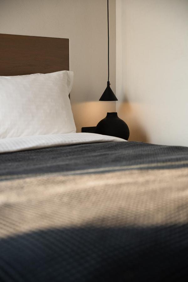 Cubic Mykonos Seafront Design Suites Ornos  Bagian luar foto