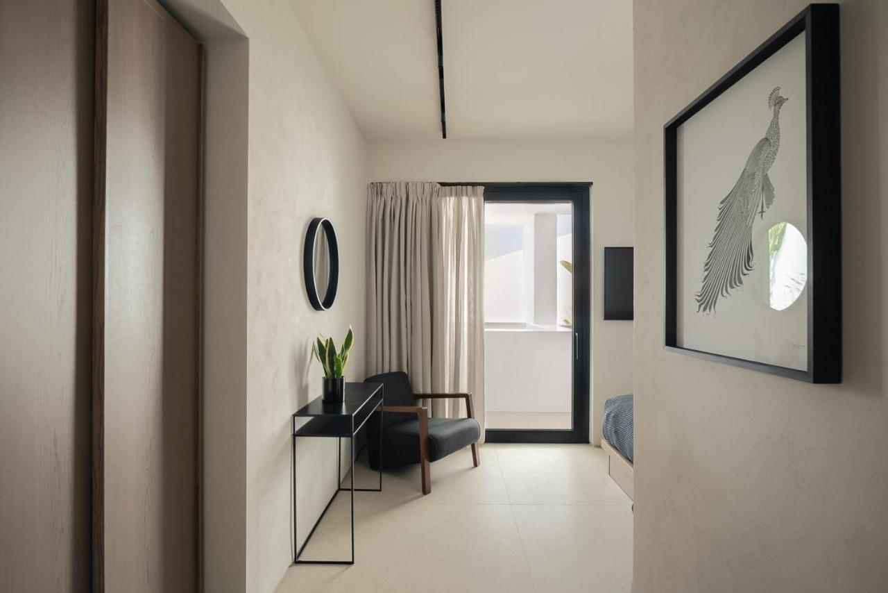 Cubic Mykonos Seafront Design Suites Ornos  Bagian luar foto